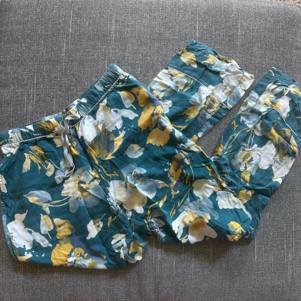 Stars Above Pajama Set - Picture 8 of 9